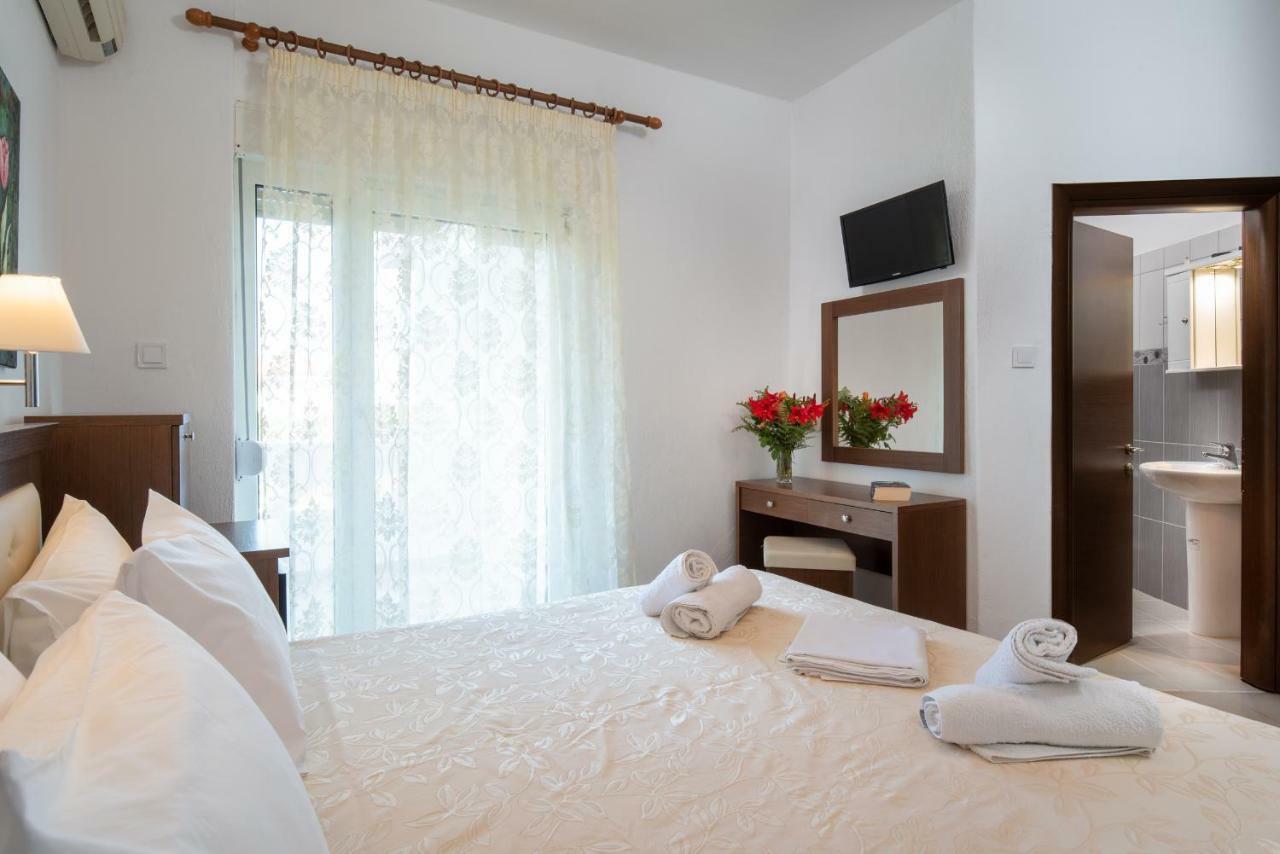 Hotel Stefani Sarti Luaran gambar